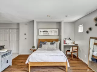 Photo #5: 424049777 Listing