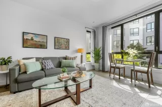 Photo #6: 424049781 Listing 