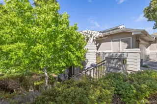 Photo #4: 424050113 Listing