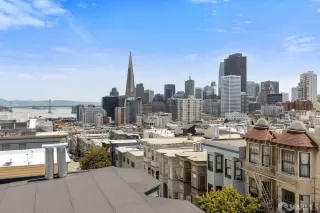 Photo #6: 424050228 Listing