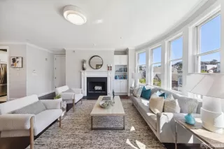 Photo #6: 424050333 Listing 