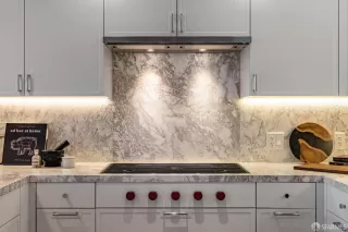 Photo #1: 424050665 Listing