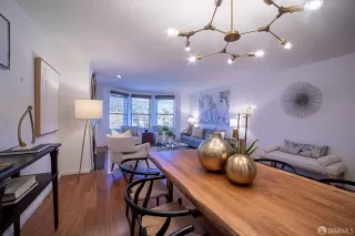 Photo #5: 424051294 Listing