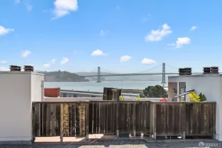 Photo #4: 424051334 Listing