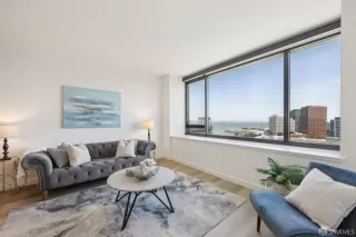 Photo #3: 424051382 Listing 