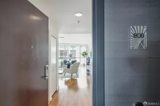 Photo #4: 424051932 Listing