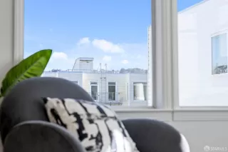 Photo #5: 424052073 Listing