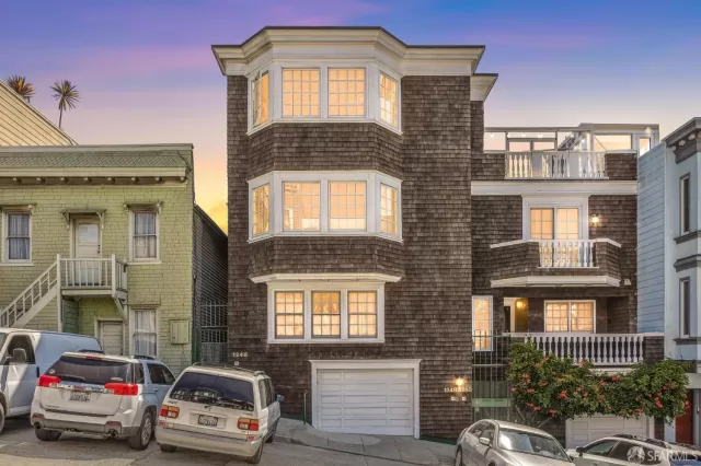 MLS: 424052252 Condo For Sale