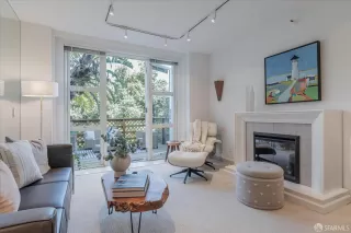 Photo #5: 424052546 Listing