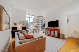 Photo #1: 424052999 Listing