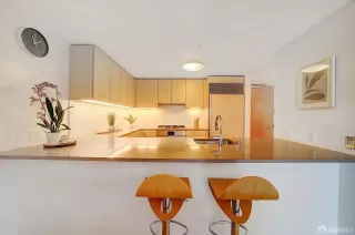 Photo #6: 424052999 Listing