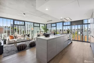 Photo #1: 424053014 Listing 