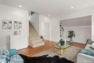 Photo #6: 424053386 Listing