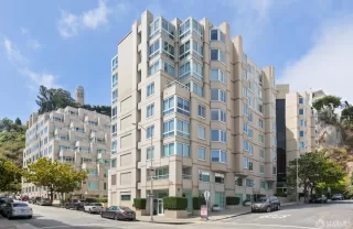 Photo #2: 424053429 Listing