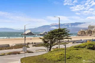 Photo #4: 424053567 Listing 