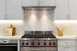 Photo #3: 424053714 Listing