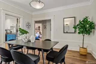 Photo #6: 424053889 Listing 