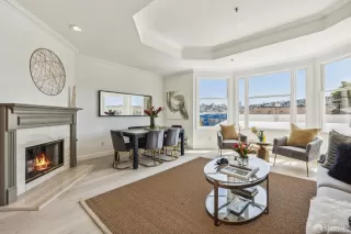 Photo #4: 424054394 Listing 