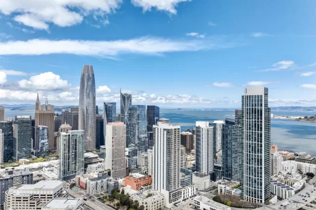 MLS: 424054472 Condo For Sale