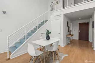 Photo #6: 424054621 Listing