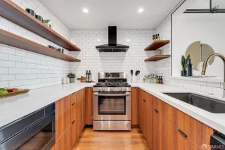 Photo #3: 424054640 Listing