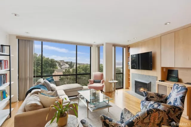 MLS: 424054658 Condo For Sale