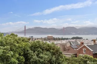 Photo #4: 424054658 Listing