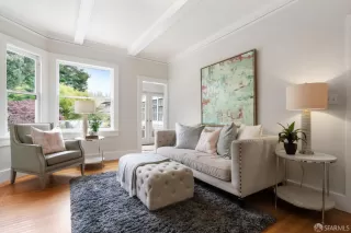 Photo #1: 424054929 Listing