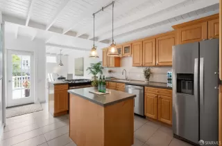 Photo #3: 424054929 Listing