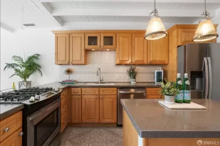 Photo #4: 424054929 Listing