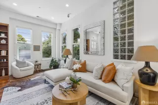 Photo #6: 424055008 Listing