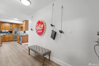 Photo #4: 424055151 Listing