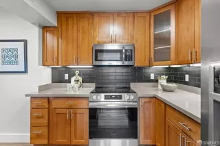 Photo #6: 424055151 Listing