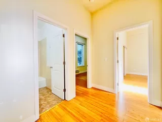 Photo #6: 424055334 Listing