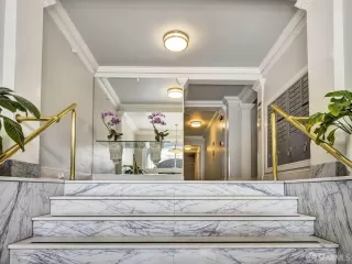 Photo #2: 424055596 Listing 