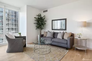 Photo #5: 424055896 Listing