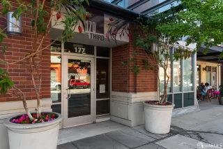 Photo #1: 424057233 Listing