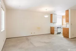 Photo #6: 424057547 Listing