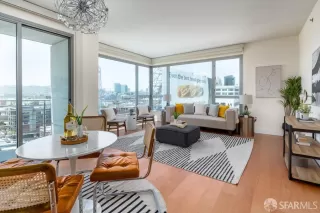 Photo #1: 424058610 Listing