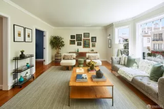 Photo #2: 424059053 Listing