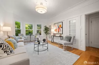 Photo #5: 424059277 Listing