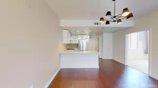 Photo #6: 424059440 Listing