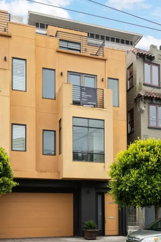 Photo #1: 424059495 Listing