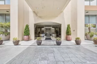 Photo #3: 424059605 Listing 