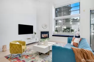 Photo #4: 424059707 Listing