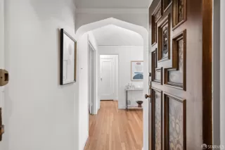 Photo #3: 424059987 Listing