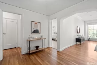 Photo #5: 424059987 Listing