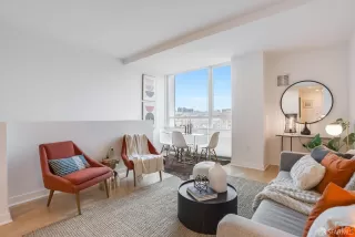 Photo #3: 424060100 Listing