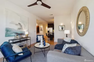 Photo #1: 424060135 Listing 