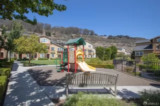 Photo #4: 424060159 Listing 